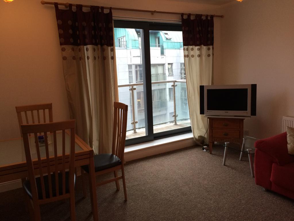 Апартаменты 39 Camden Wharf Корк Номер фото